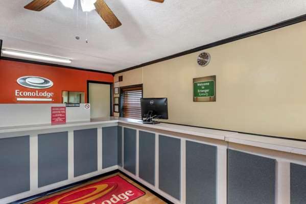 Econo Lodge 얼랜저 외부 사진